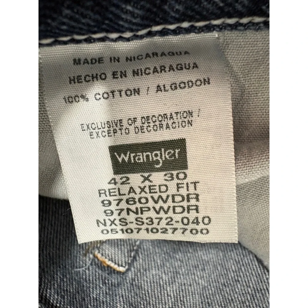 Wrangler Relaxed Fit Jeans Mens 42x30 Medium Wash Blue Cotton Denim 9760WDR